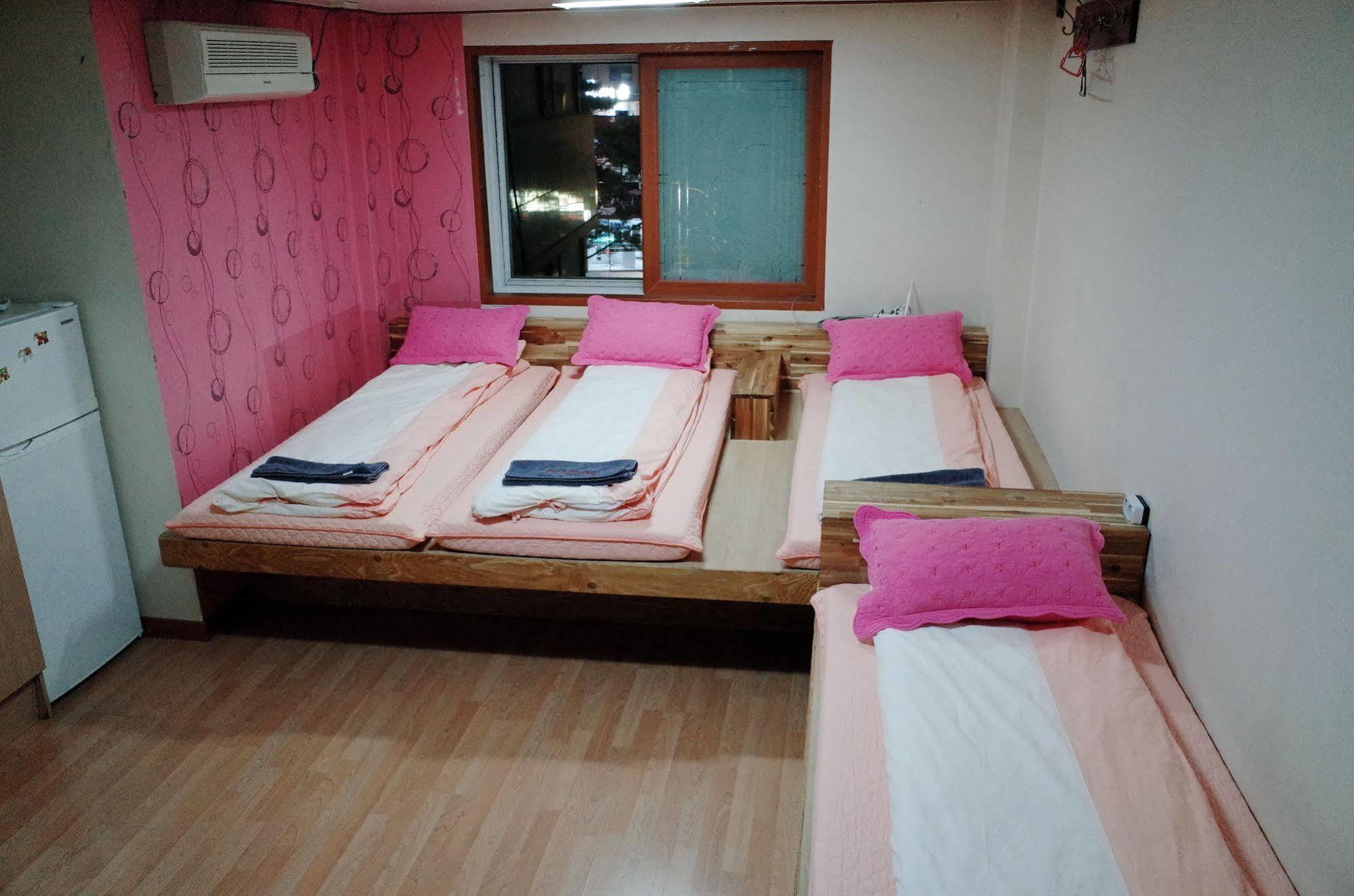 Hostel Bong Backpackers Seoul Exterior foto